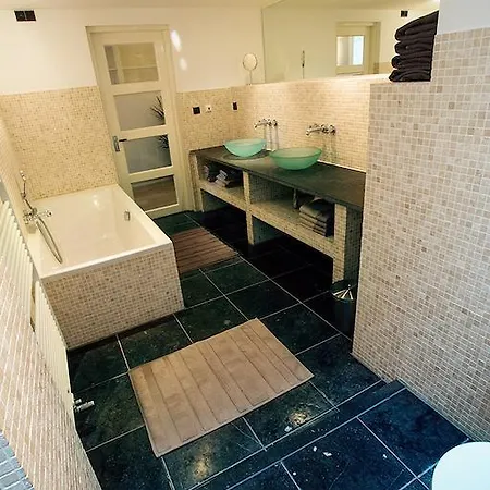 Bed & Breakfast One Bedroom *